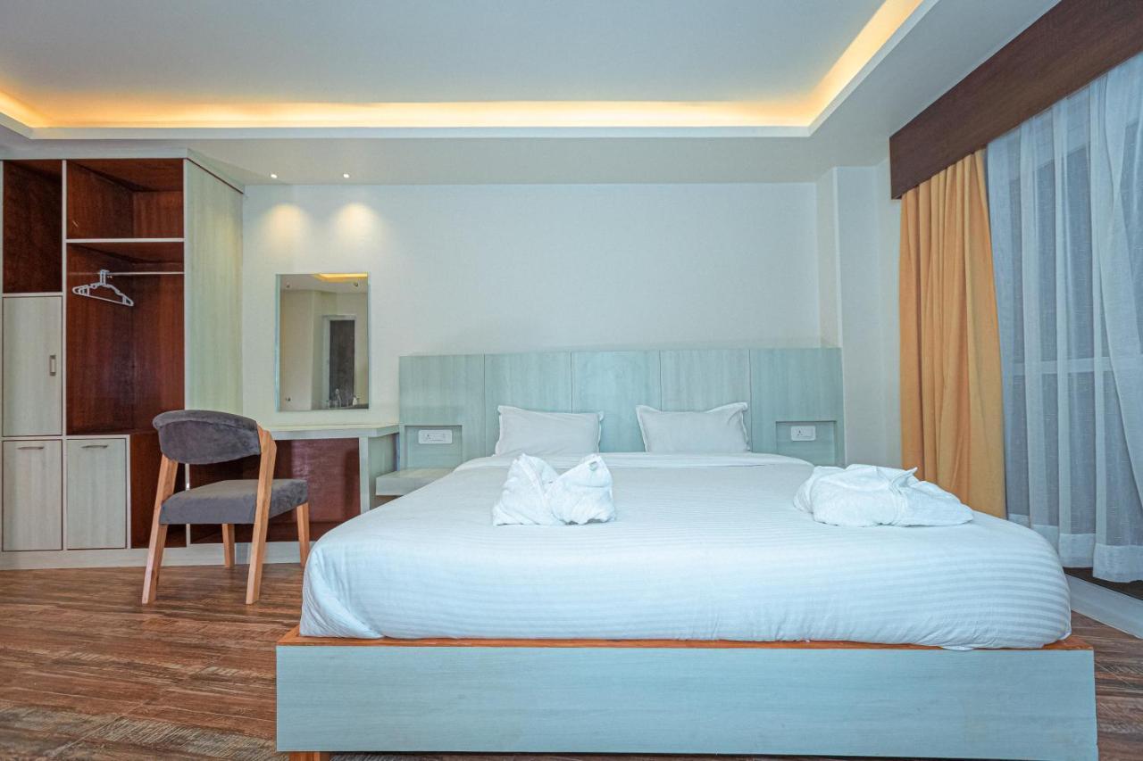 Poms Penthouse Apartment Pokhara Ngoại thất bức ảnh