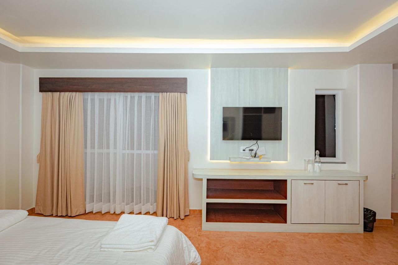 Poms Penthouse Apartment Pokhara Ngoại thất bức ảnh