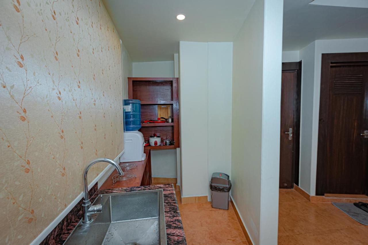 Poms Penthouse Apartment Pokhara Ngoại thất bức ảnh